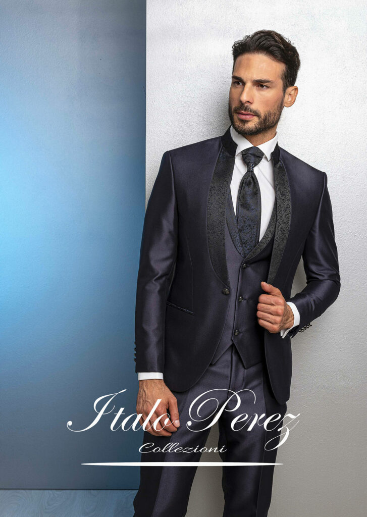 abito-blu-notte-con-rever-damascato-italo-perez