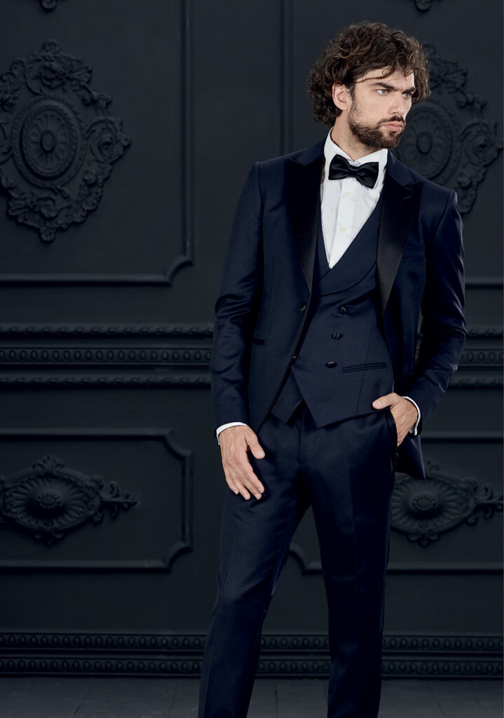 abito-rocchini-blu-smoking-collo-a-lancia
